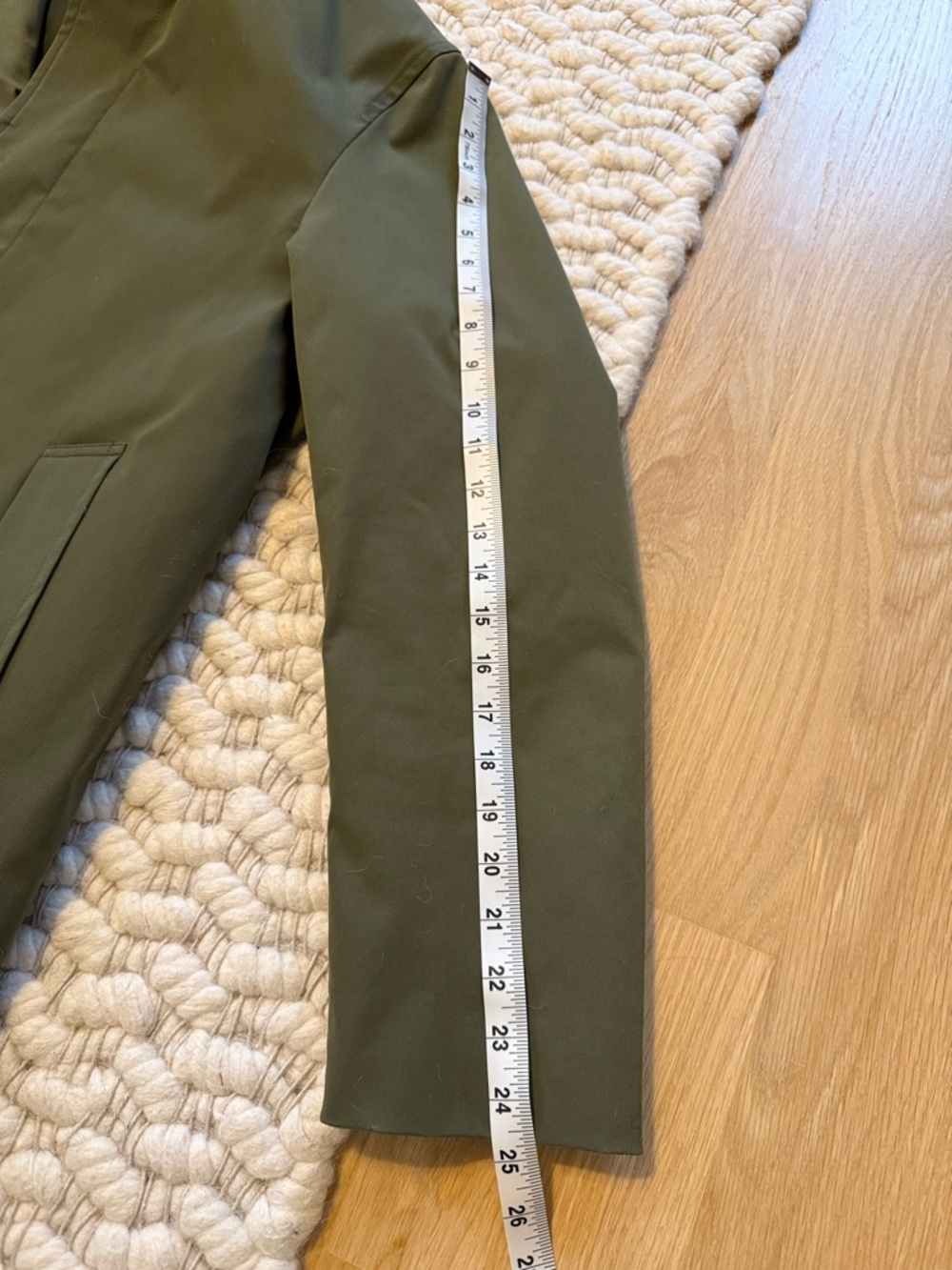 Tag on- Barney’s Olive Green Quilted Hooded Coat - Picture 16 of 16